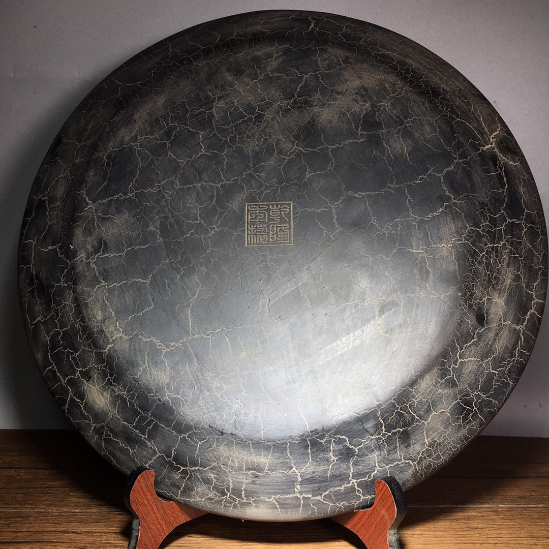 Painted lacquer tray - 9