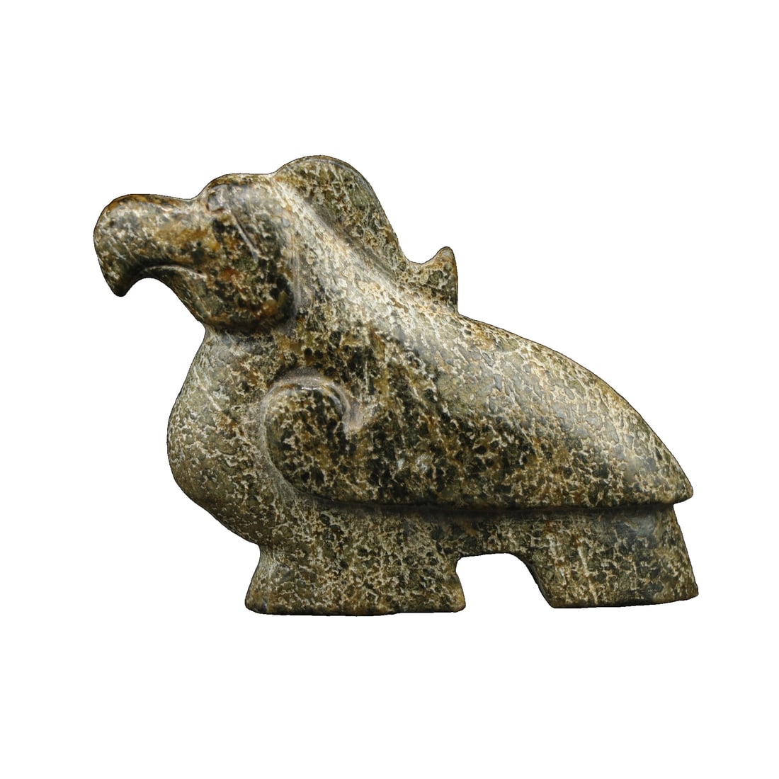 War Han Gao ancient jade flying beast: This is a Han Dynasty jade ornament of a flying beast, measuring 8cm in height, 11cm in width, and weighing 330g. It has a solid and simple design with powerful lines. The overall appearance of the