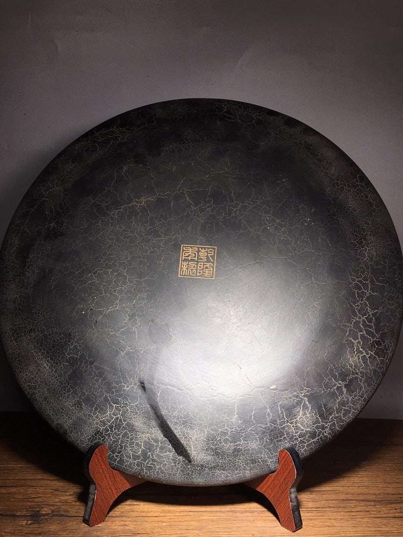 Painted lacquer tray - 9