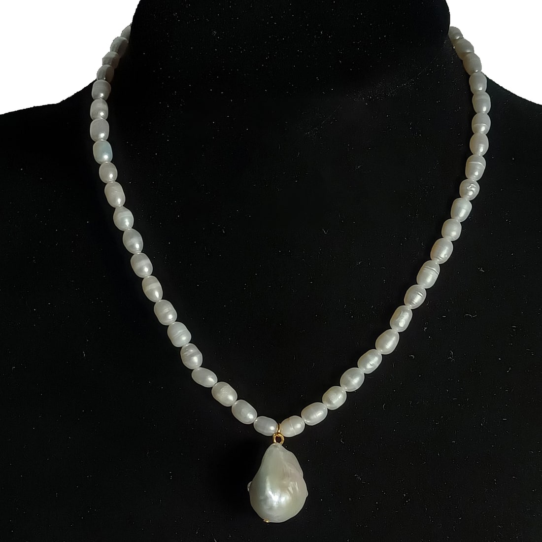 Qing Dynasty pearl necklace (1 of 10)