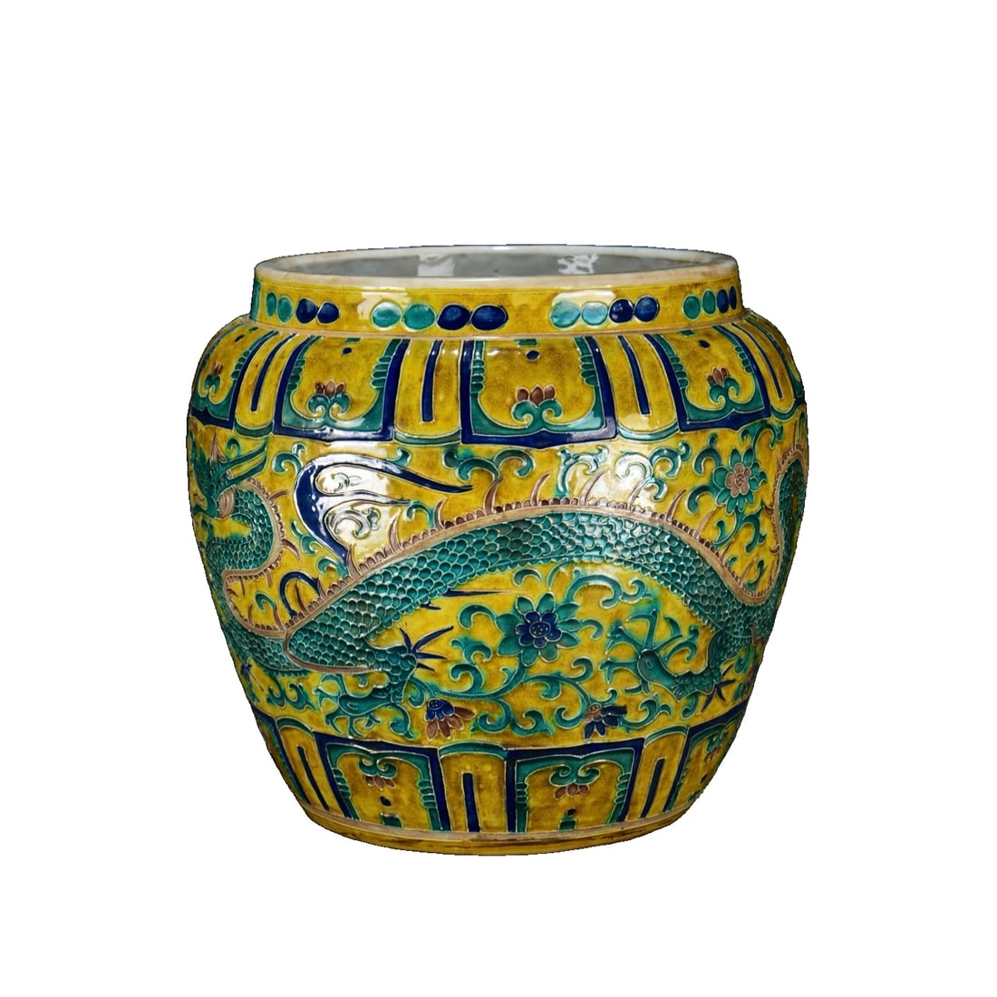 Ming Dynasty Yongle Period Falangcai Vase with Coiled Dragon Design: This jar with coiled dragon design in Fencai style from the Yongle period of the Ming Dynasty features a solid and round shape with harmonious proportions. The entire body is covered with a bright yel