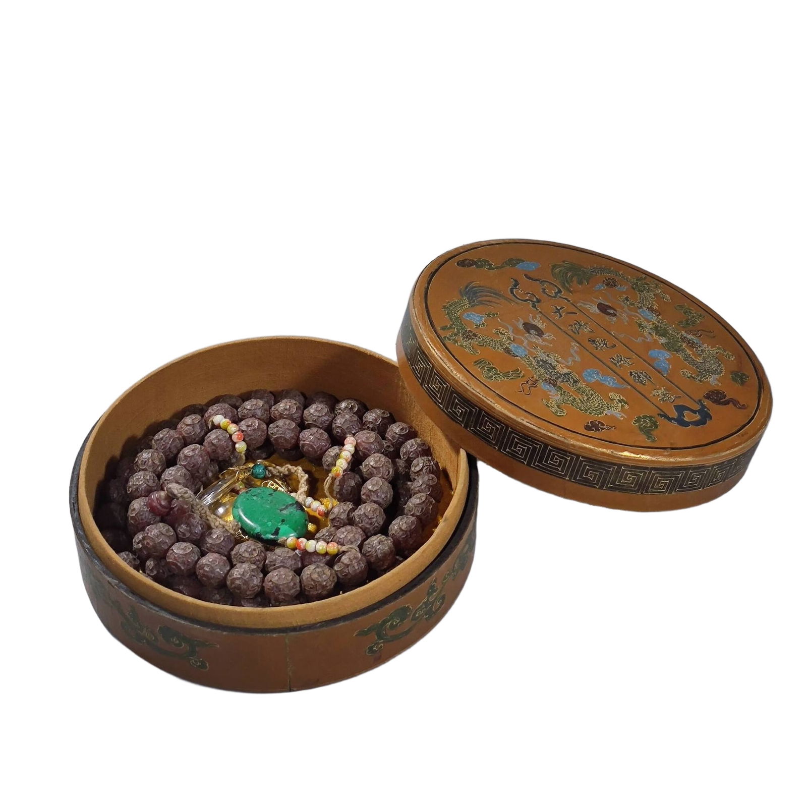 A set of amber and pearl beads from the Qing Dynasty palace.: A set of amber and pearl morning beads from the Qing Dynasty, featuring blood amber morning beads with carved coin patterns, turquoise accents, natural crystal pendants, all stored in a painted