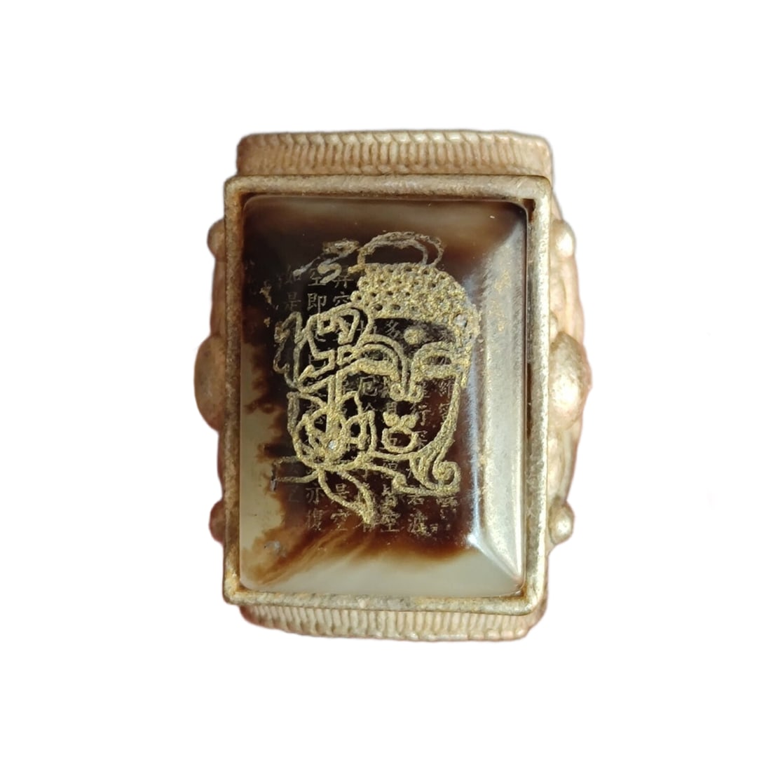Qing Dynasty Hetian jade ring face silver ring silver thumb ring: Qing Dynasty Hetian jade ring face silver ring with silver thumb ring, the jade ring face is gilded and carved with a Buddha's head, and the Buddha's scriptures are engraved in relief. Dimensions