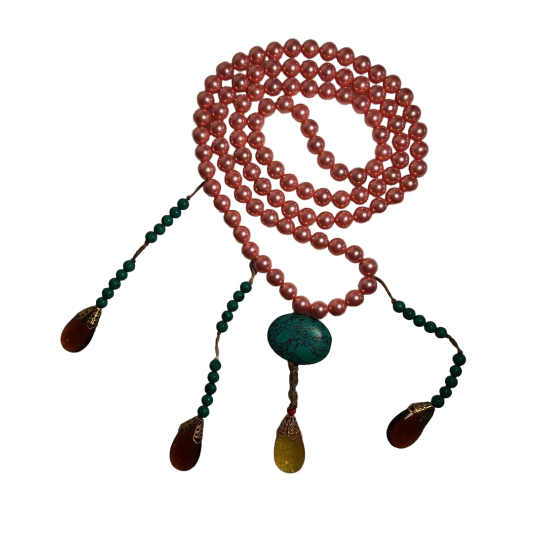 Qing Dynasty pearl court beads: Qing Dynasty pearl necklace, top quality, flawless, a perfect collectible, 86 centimeters long, weighing 368 grams, with individual pearls measuring 1.4 centimeters in diameter.