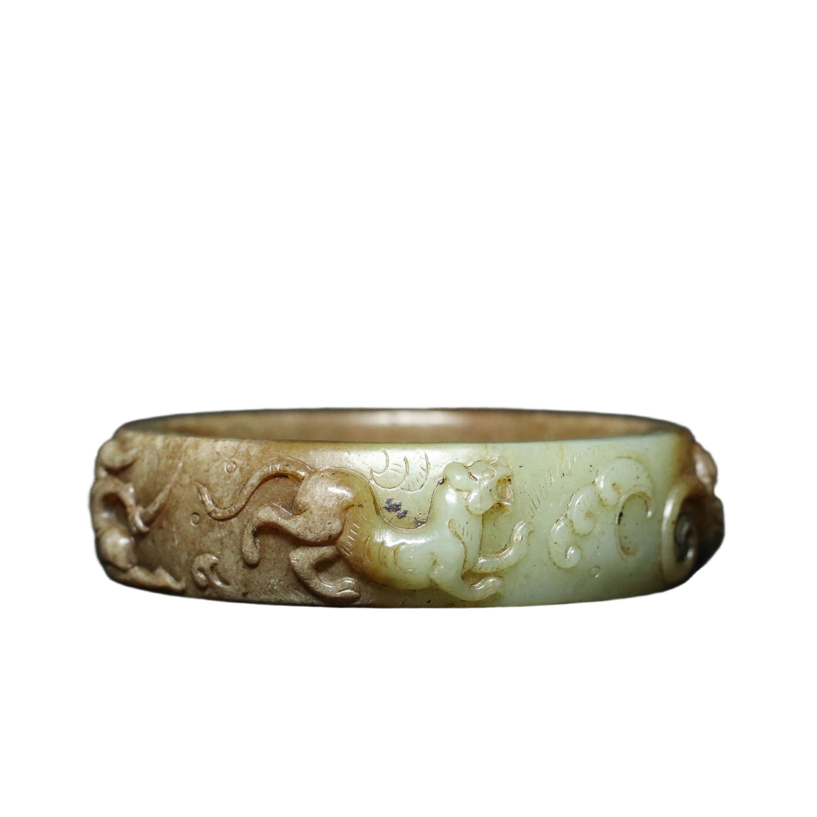 Lao Hetian jade high relief hunting pattern bracelet. (1 of 10)