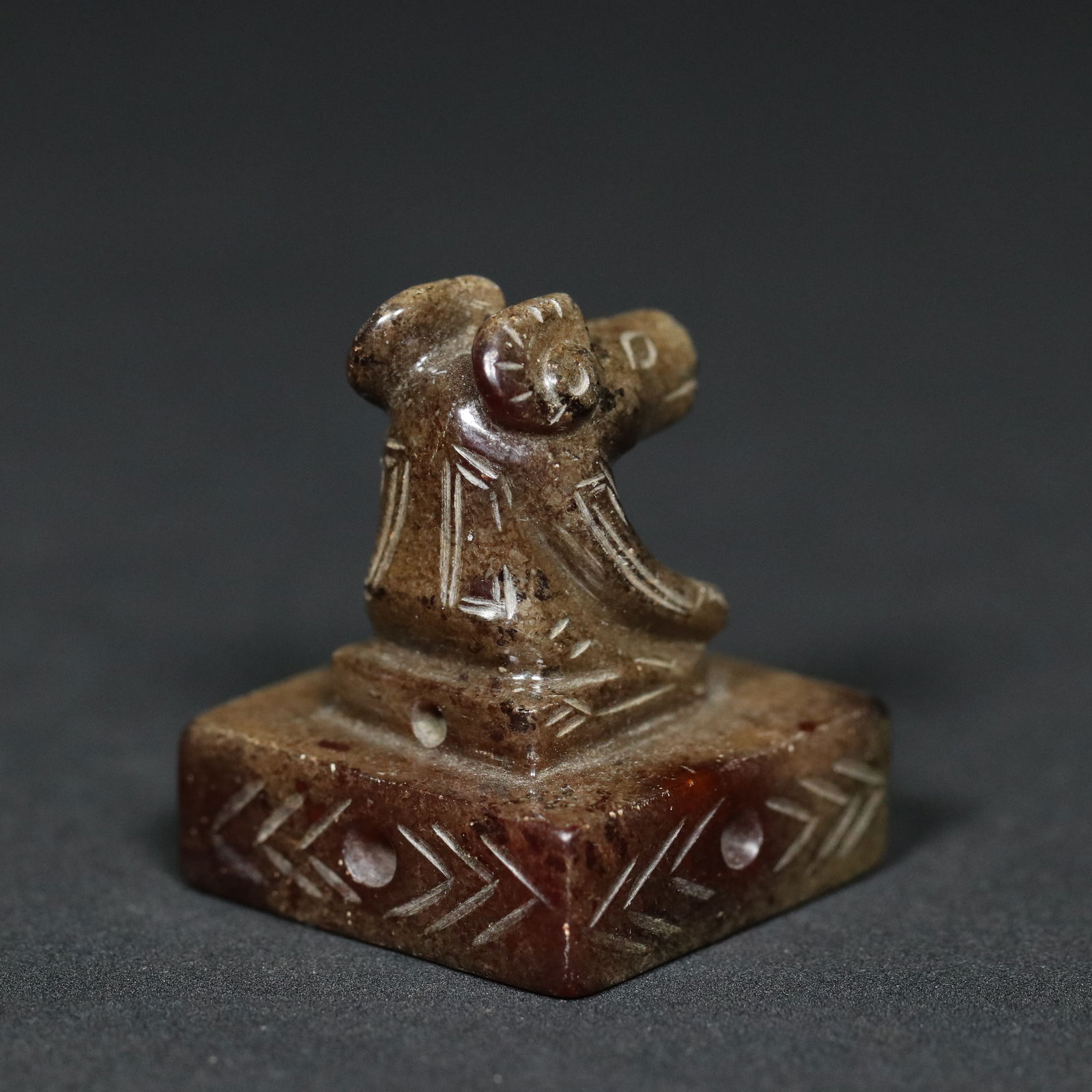 Old Hetian jade beast button, phoenix pattern, seal. - 5