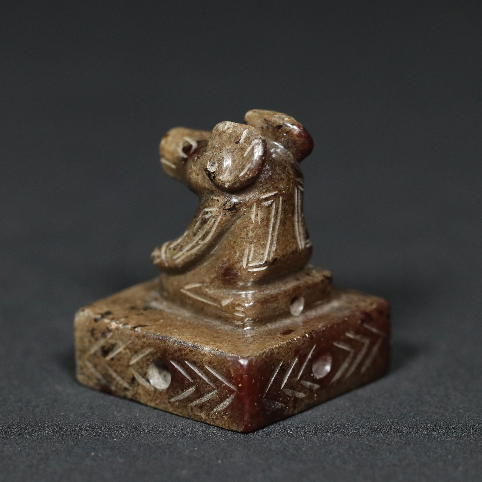 Old Hetian jade beast button, phoenix pattern, seal. - 6