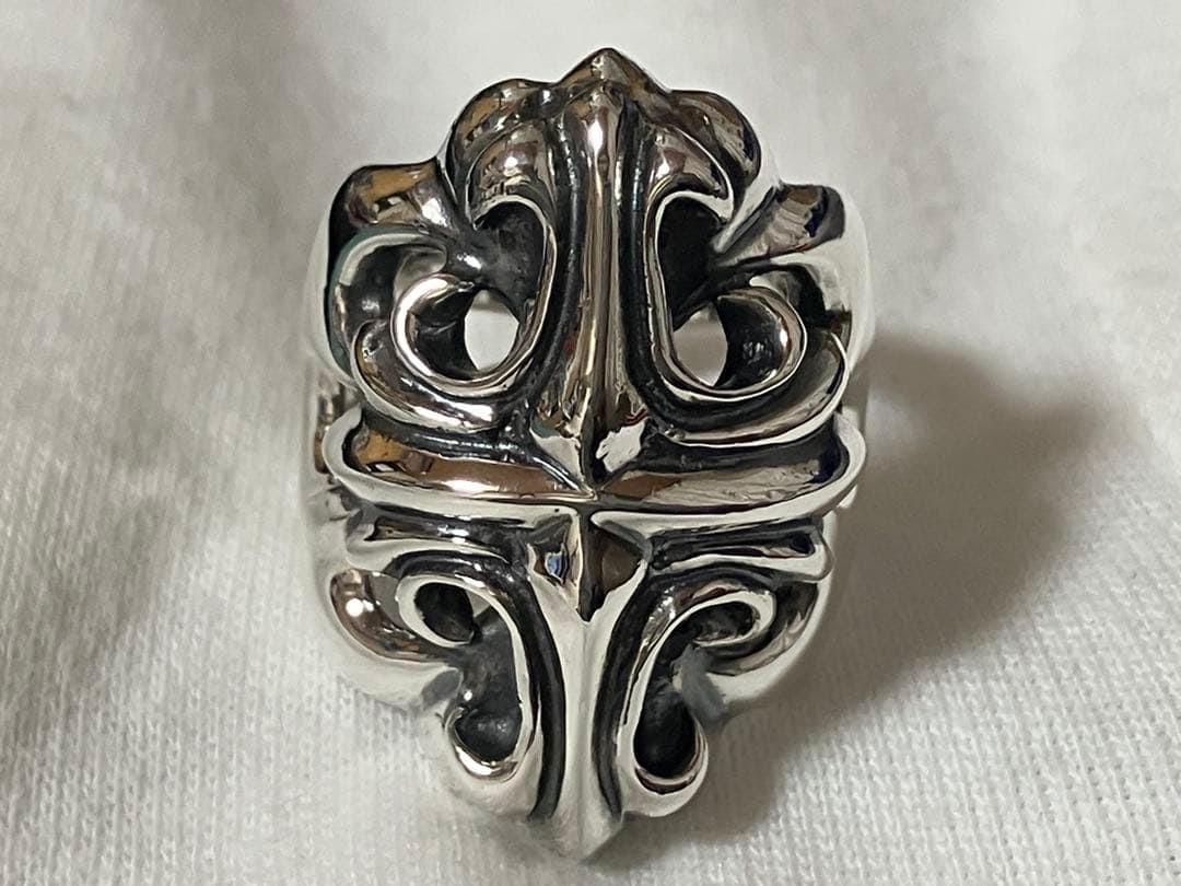 (Second-hand) Silver ring, size 17.: Brand Loud Style Design (LSD / Loud Style Design) Designer Takacho Tomoki created a decadent and profound design that seems to encapsulate the soul within silver material. Product Details and