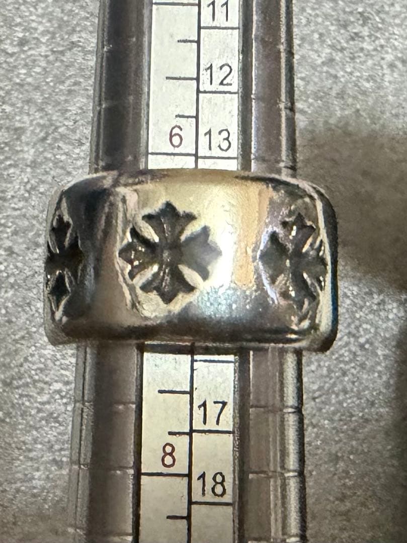 (Second-hand) Silver cross pattern ring, size 14 - 3