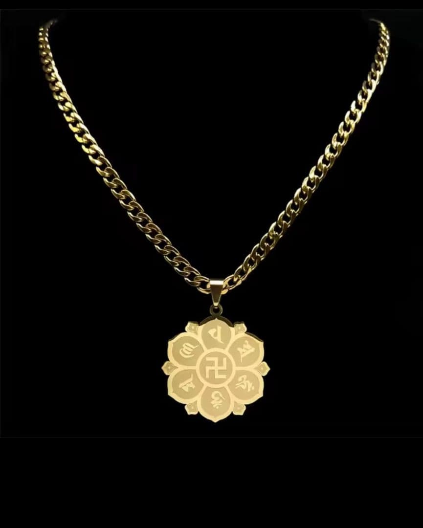 (Second-hand) Sanskrit Gold-Tone Necklace: Sanskrit Gold-Tone Necklace This item is brand new and unused. Sanskrit characters represent the Buddha, Bodhisattvas, or other deities. Wearing this talisman can accumulate merits, avoid misfortune,