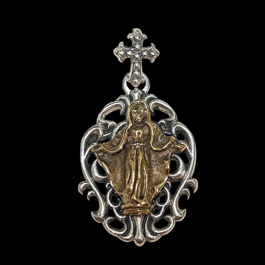 (Second-hand) Blue Moonstone Maria Pendant Necklace 925 Sterling Silver Talisman Love and Peace: Talisman of Love and Peace, Image of the Virgin Mary It is said that the Miraculous Medal of the Virgin Mary originated in 1830 when the Virgin Mary appeared several times to Sister Catherine Labouré