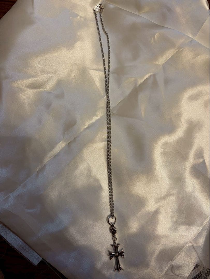 (Second-hand) Silver cross pattern necklace, with silver chain - 10