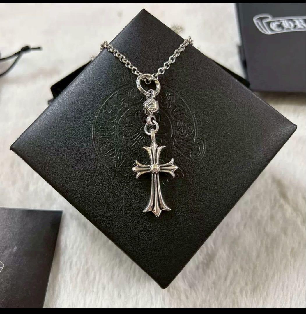 (Second-hand) Silver cross pattern necklace, with silver chain - 2
