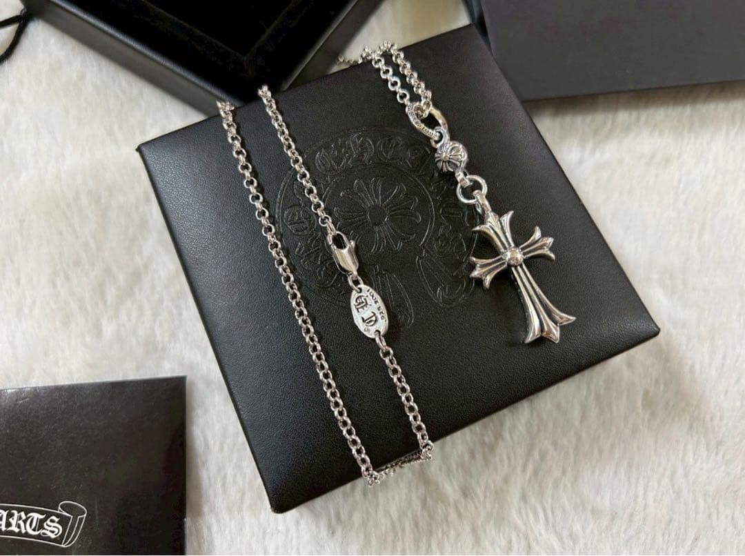 (Second-hand) Silver cross pattern necklace, with silver chain - 4