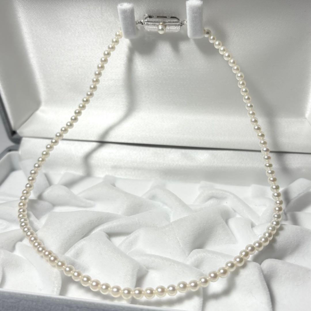 (Second-hand) Mikimoto white small pearl necklace, 3.9-3.5 millimeters: Mokimoto white small pearl necklace, total length 36 cm Pearl size: 3.9 mm - 3.5 mm Weight 9.4 grams