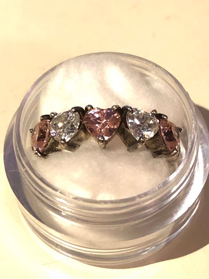 (Second-hand) Folli Follie Five-Heart Ring, Size 11, Silver, Folli Follie Limited Edition: This is the Christmas limited edition released by Folli Follie in the late 90s. It is an 11-size five-row heart-shaped cubic zirconia ring, which was very popular at the time and featured in