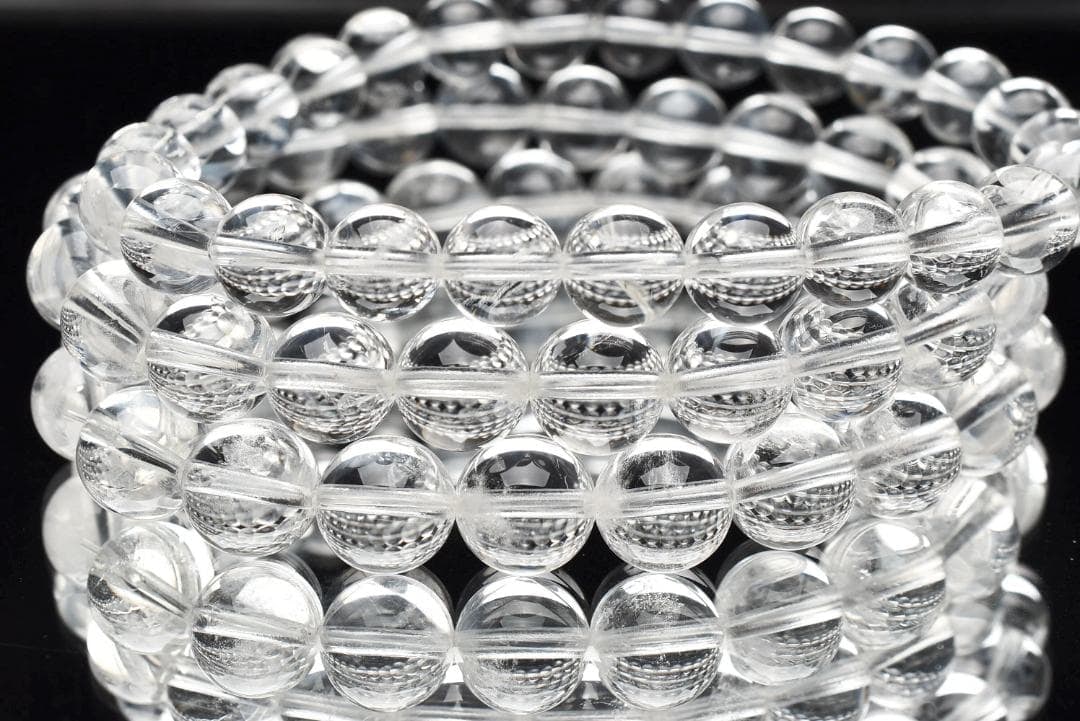 (Second-hand) Blue Angel Trapezoid Quartz 9mm Natural Stone Bracelet: Material: Blue Angelite Trapezoid Quartz, 9mm, Origin: Madagascar Size: Approximately 9mm (±0.5mm) Wrist circumference: Approximately 16cm (stretchable) Weight: Approximately 22g