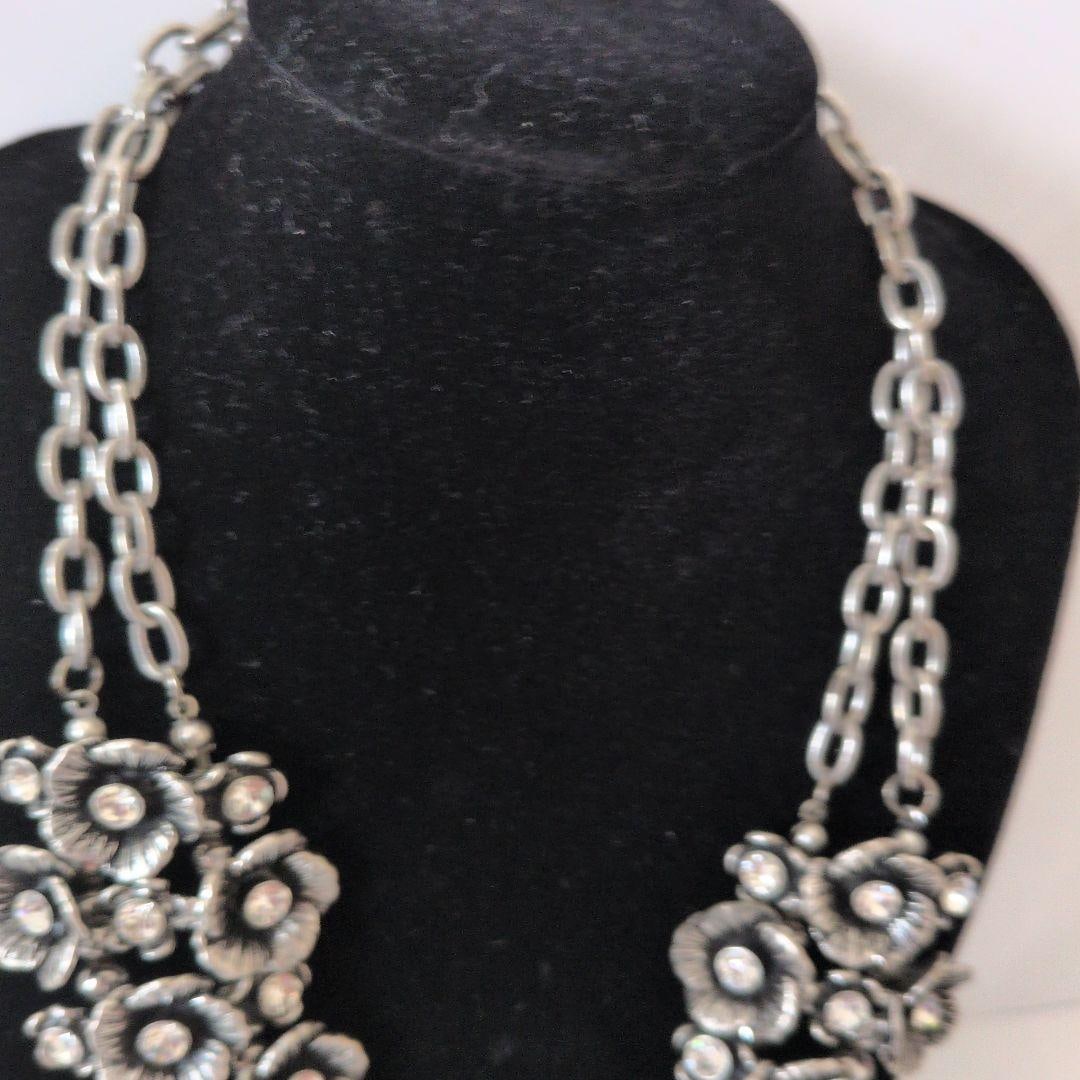 (Second-hand) Floral Pattern Silver Necklace - 3