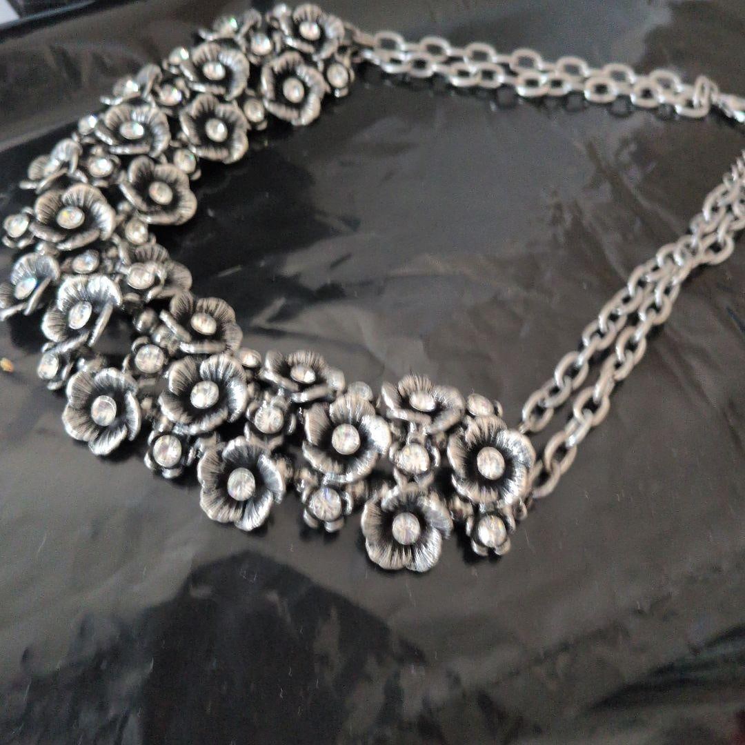 (Second-hand) Floral Pattern Silver Necklace - 4