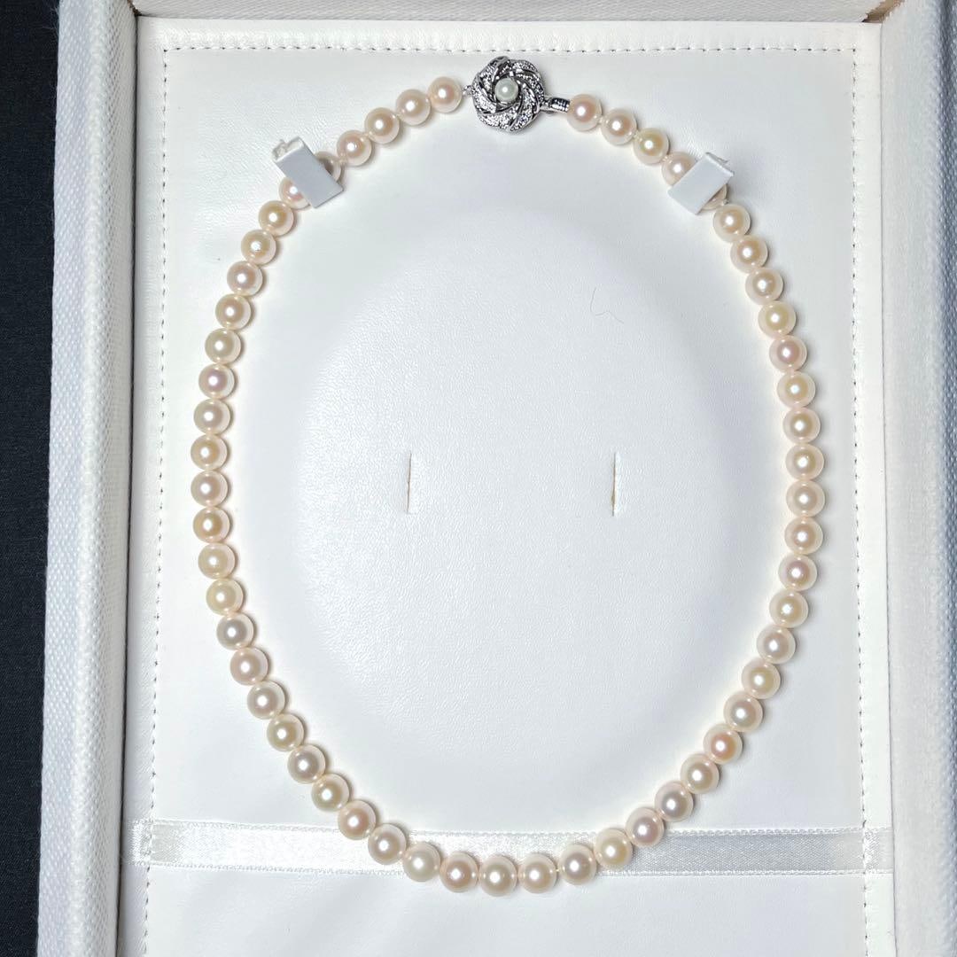 (Second-hand) Akoya Pearl White Pearl Necklace: Akoya Pearl White Pearl Necklace Bead diameter: approximately 7.0-7.4 millimeters Wearing length: approximately 42.5 centimeters Bead shape: round
