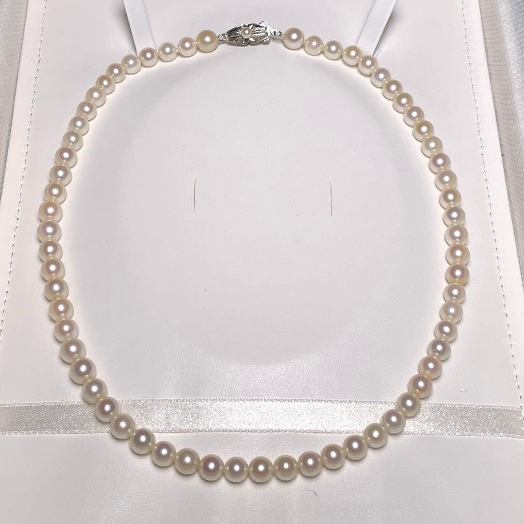 (Second-hand) Pearl necklace: Pearl Necklace Bead diameter: approximately 6.0-7.0 millimeters Wearing length: approximately 42.3 centimeters Bead shape: round Marked as silver