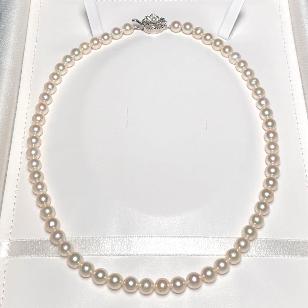 (Second-hand) Akoya Pearl Necklace: Akoya Pearl Necklace Bead diameter: approximately 6.4-6.9 mm Length when worn: approximately 42.7 cm Bead shape: round Marked as silver