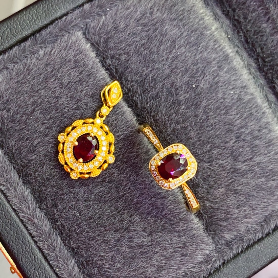 18K Gold Ruby Set - 4