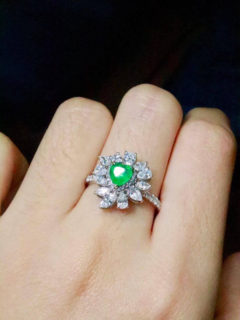 18K Gold Emerald Ring - 6