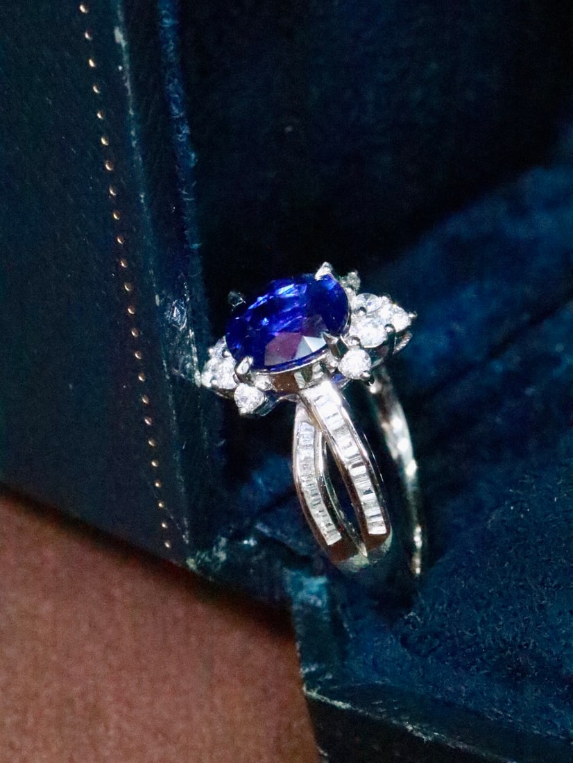 18K Gold Sapphire Ring - 3