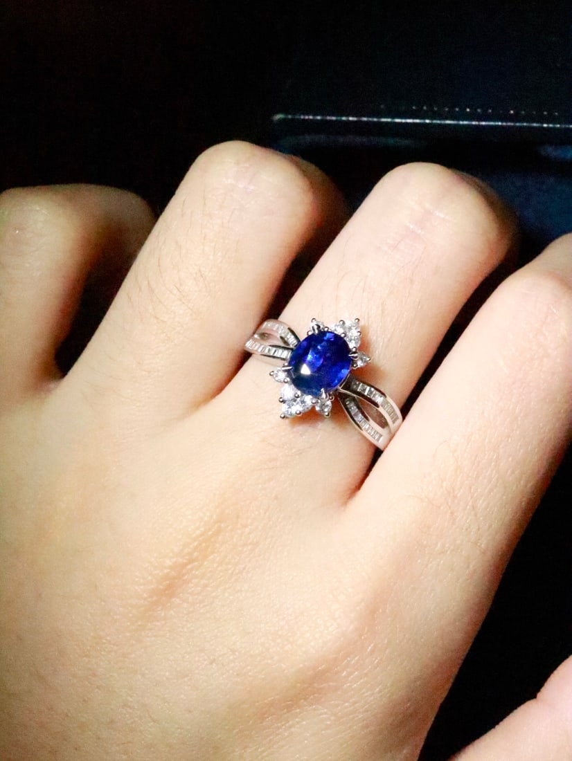 18K Gold Sapphire Ring - 6