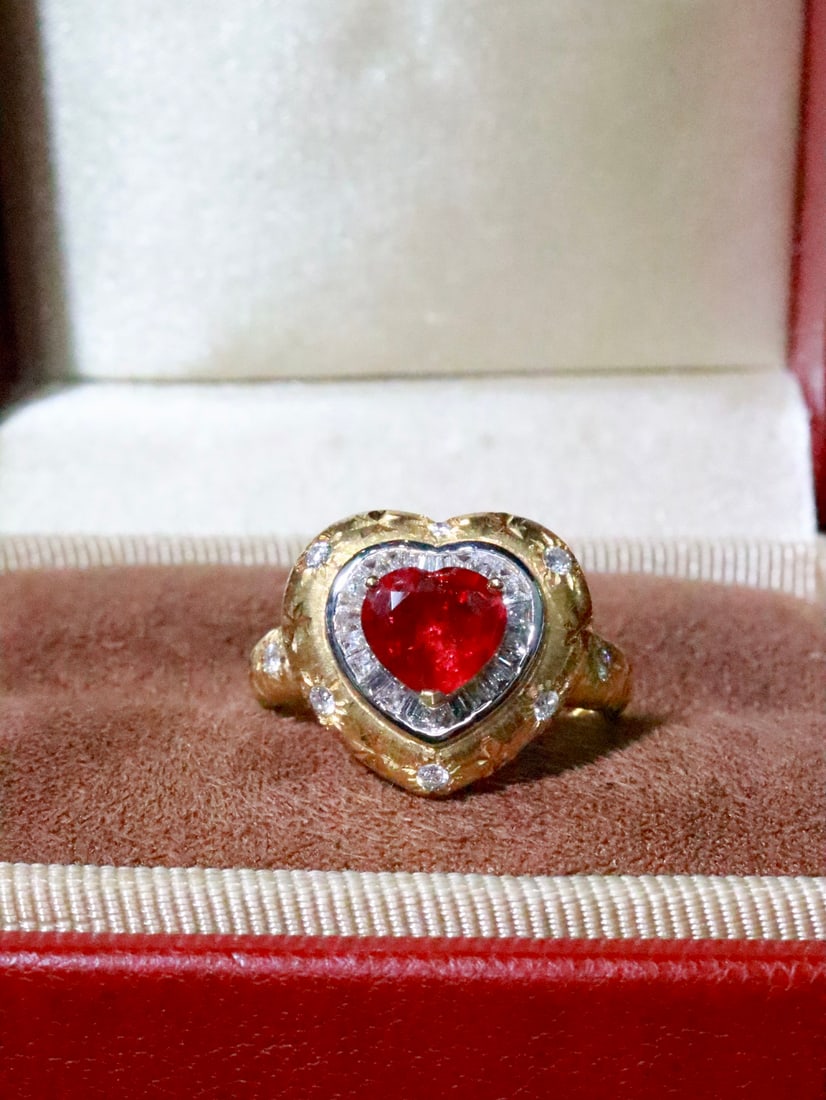 18K Gold Ruby Ring (1 of 6)