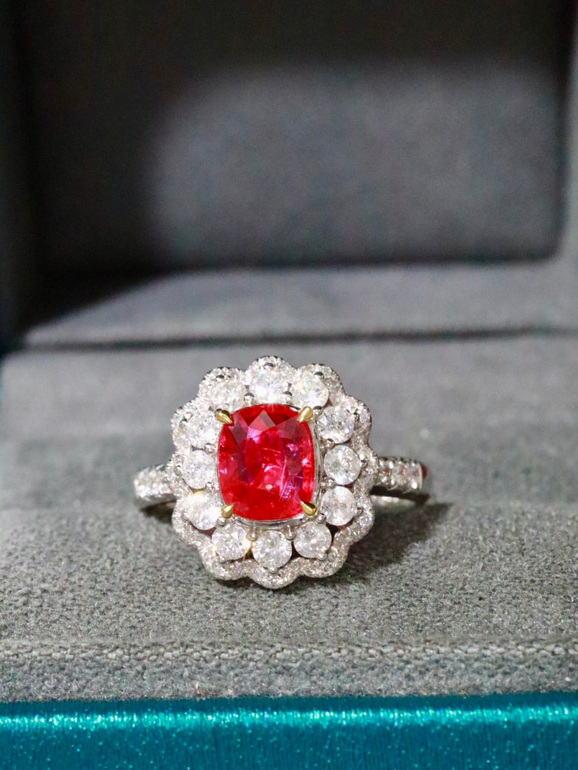 PT950 Platinum Ruby Ring (1 of 6)