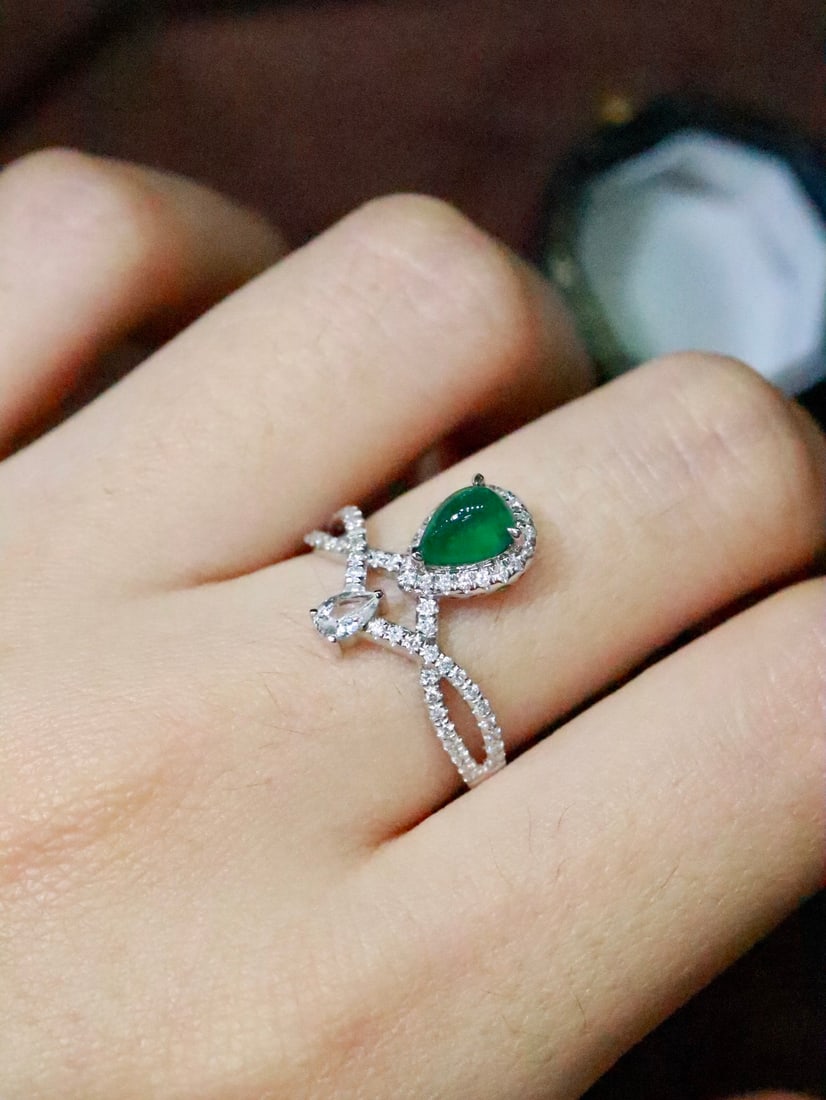 18K Gold Emerald Ring - 6