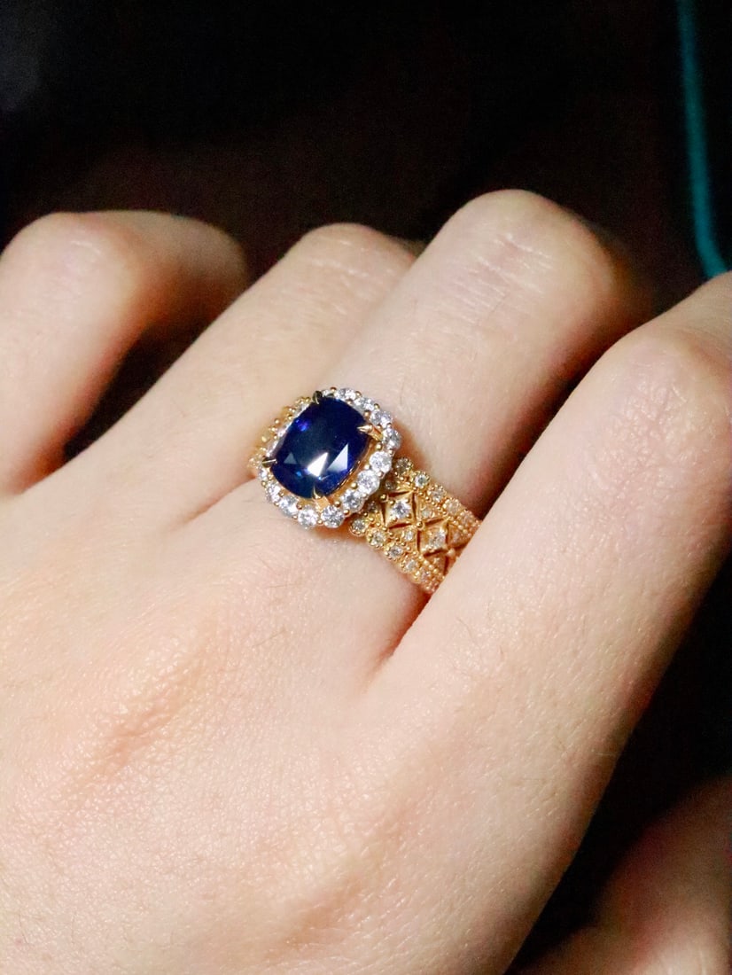 18K Gold Sapphire Ring - 6