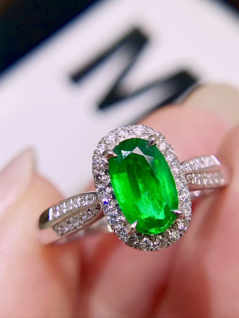 18K Gold Emerald Ring - 2