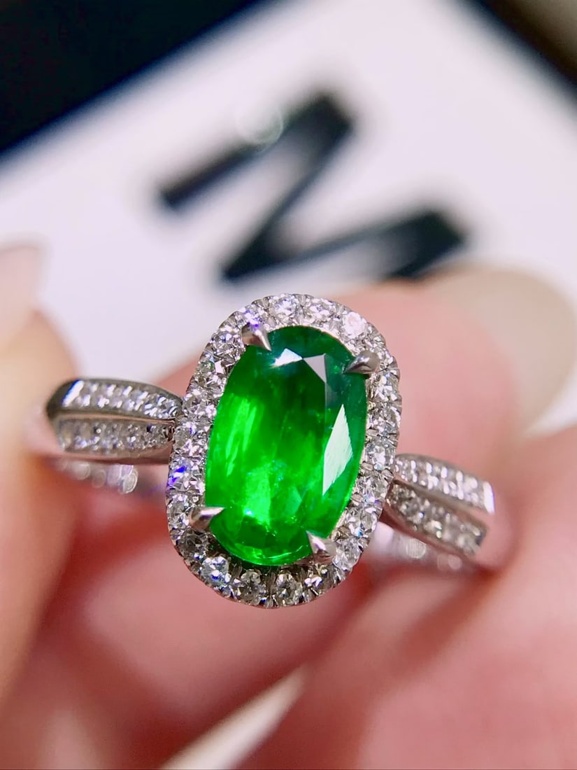 18K Gold Emerald Ring - 3