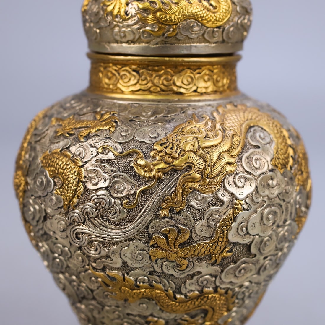 Embossed General Jar - 8