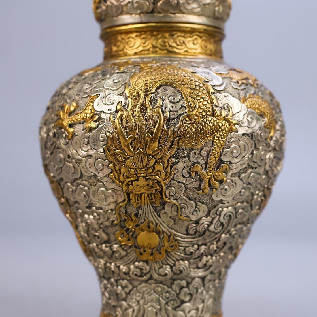 Embossed General Jar - 9