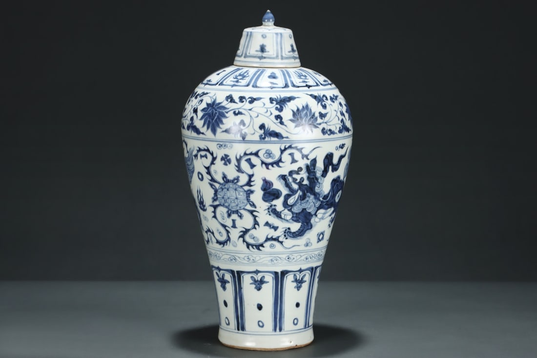 Yuan Dynasty blue and white meiping vase with intertwined lotus branches, lions, and embroidered - 5