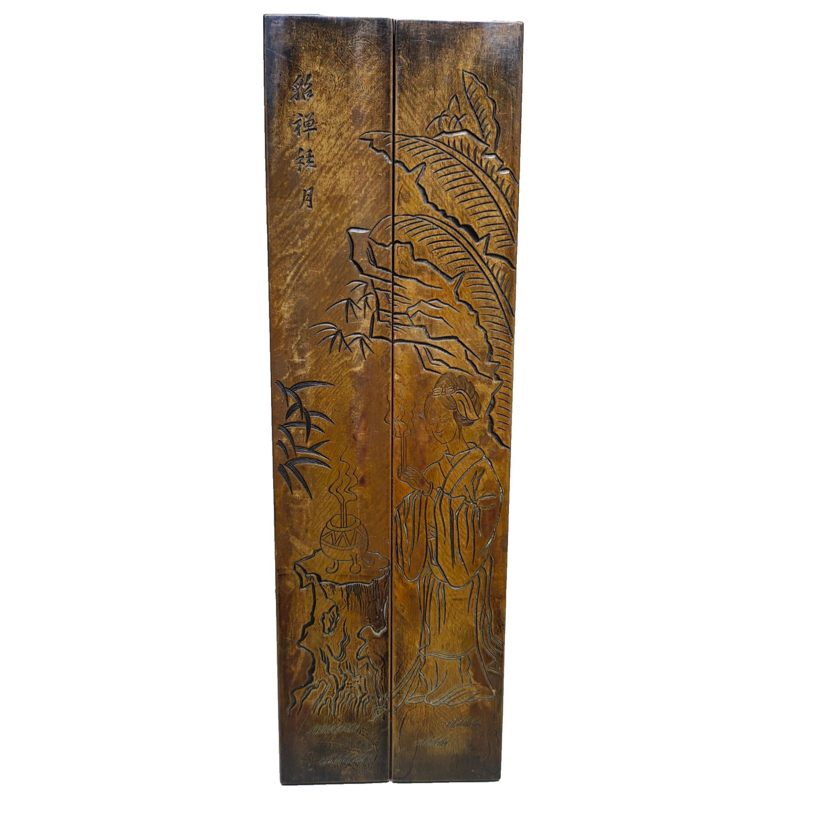 Qing Dynasty pure hand-carved Diaochan worshipping the moon bronze ornaments, one pair.: Qing Dynasty, marked as made during the Tian Shun period, a pair of hand-carved bronze seals depicting Diaochan worshipping the moon. They are well-preserved with intact quality and dimensions as