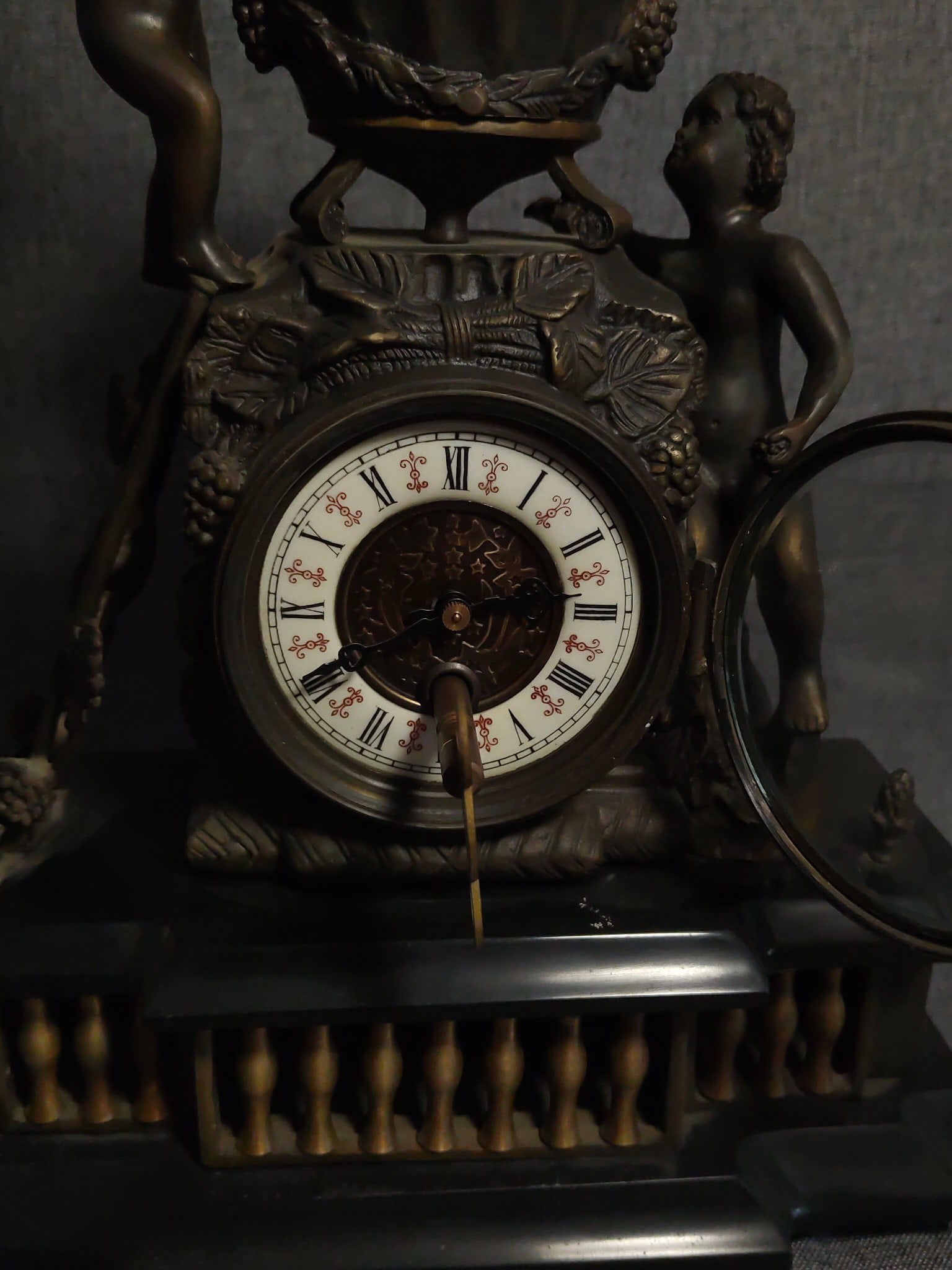 An old mechanical watch - 3