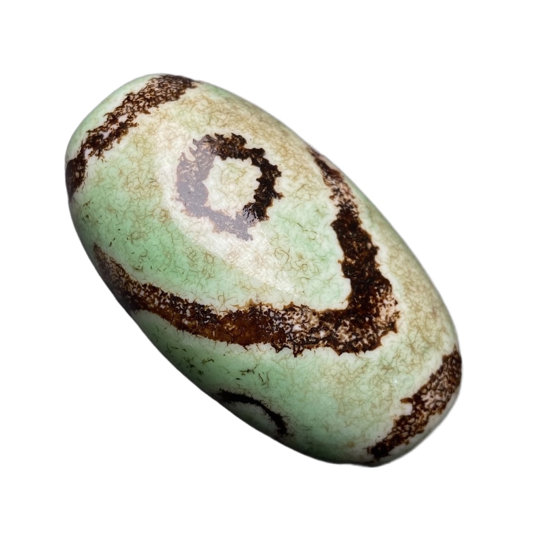 Four-eyed heavenly bead: Four-eyed heavenly beadDimensions: 46x27x19.5 millimetersWeight: 40 gramsThe four-eyed heavenly bead is a precious gem that can ward off negative energies such as curses and evil spirits. It is