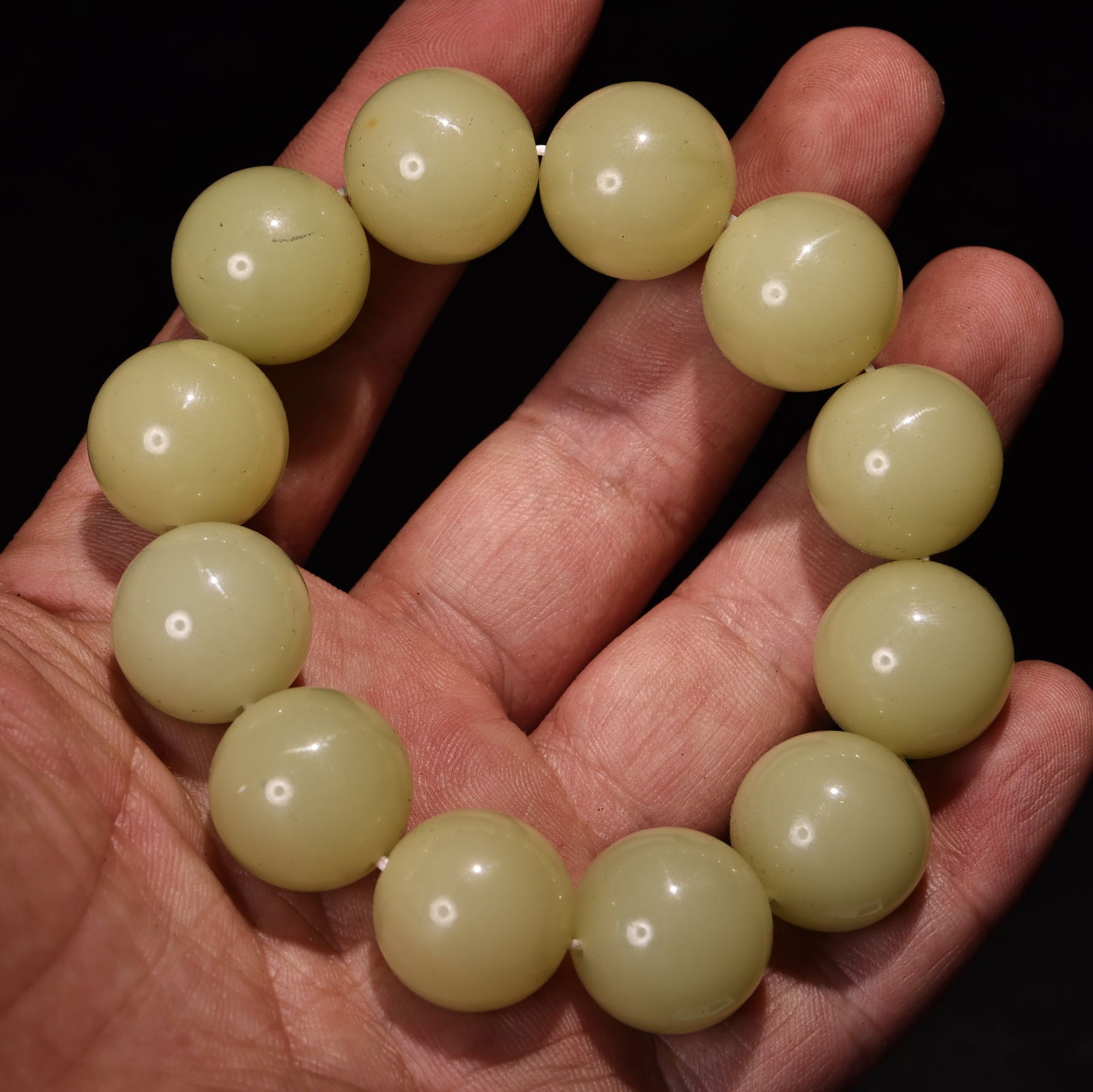 Embossed lacquerware box containing a jade bracelet. - 7
