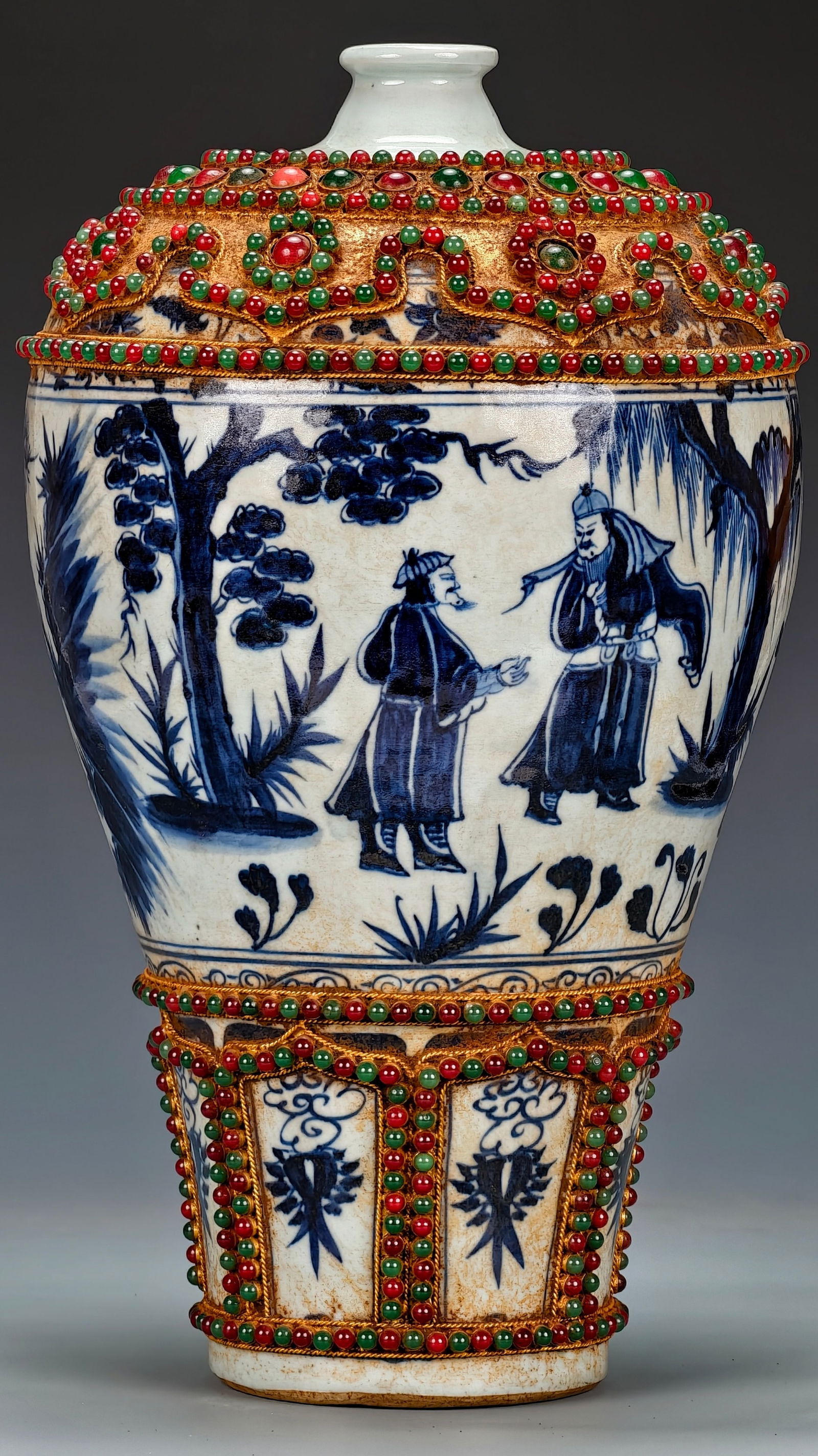 Yuan Dynasty blue and white porcelain vase with painted figures. - 8