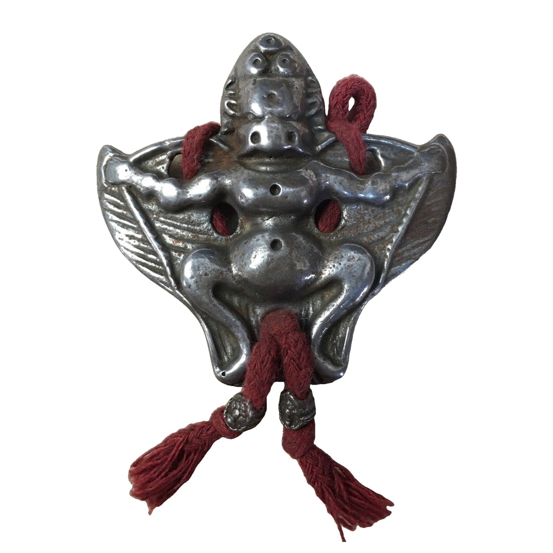 Tibetan Buddhism Vajra Garuda Pendant: Tibetan Buddhism Vajra Garuda pendant, with a majestic and simple design, handmade craftsmanship, as shown in the picture, measuring 6.5cm in length, 7.1cm in width, and weighing 63 grams.