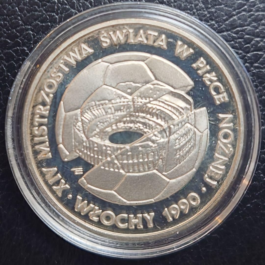 1988 Polish silver coin, 500 zloty: 1988 Polish silver coin, 500 zloty, FIFA World Cup commemorative silver coin, 750 fine silverDiameter: 32.0 millimetersThickness: 2.5 millimetersWeight: 16.68 grams
