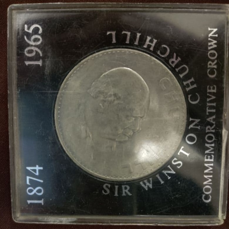 Winston Churchill commemorative coin, 1965: A commemorative coin issued in 1965 to honor Winston Churchill.Year: 1965Commemorative Coin Name: Winston ChurchillYear of Issue: 1874Name of the Queen: ElizabethYear of Issue: 1965