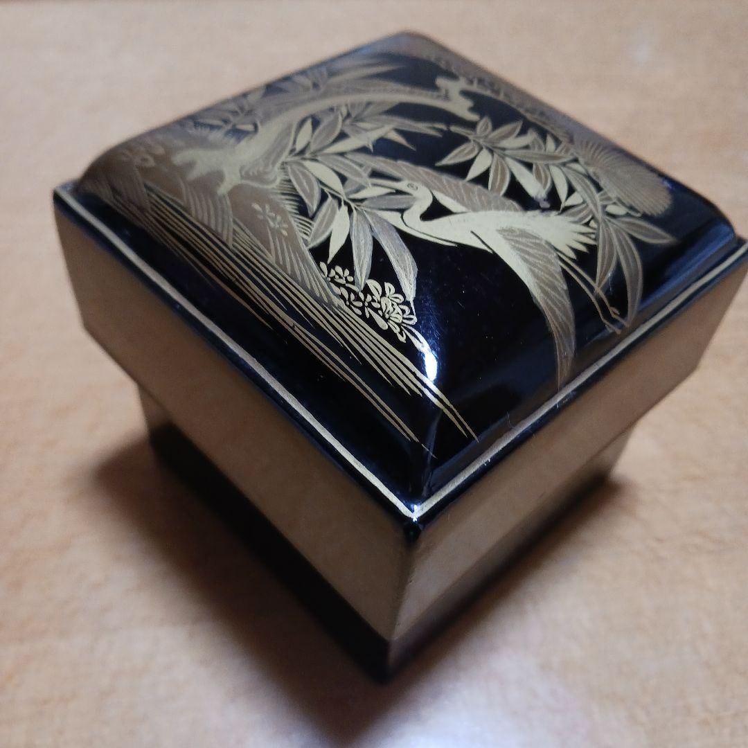 Lacquerware box - 2