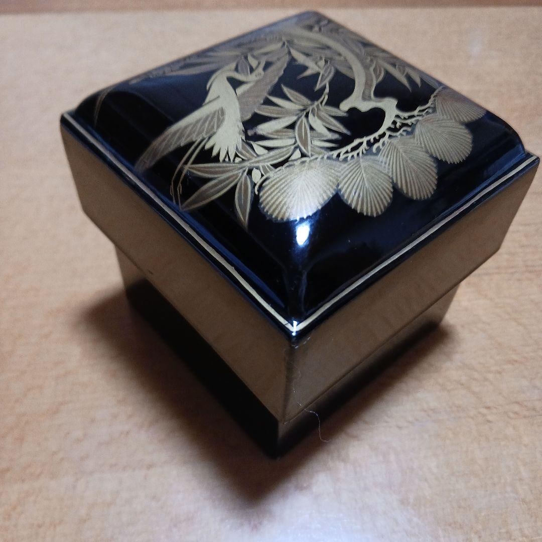 Lacquerware box - 3