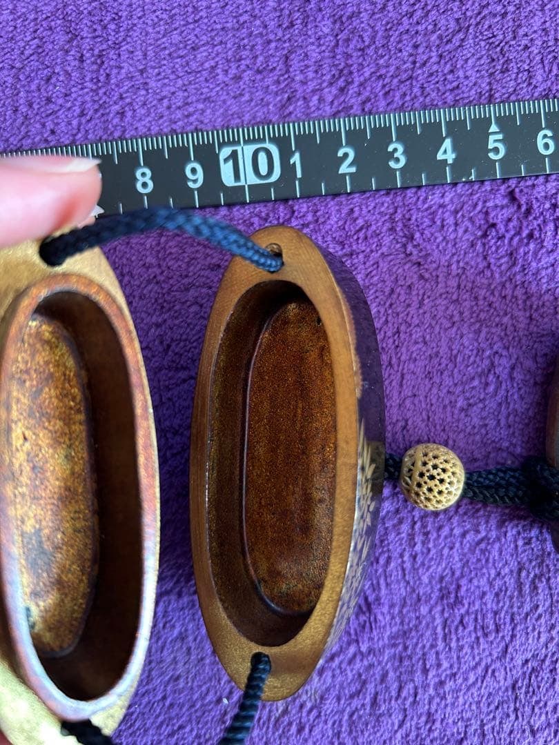 The box is decorated with landscape patterns. - 9